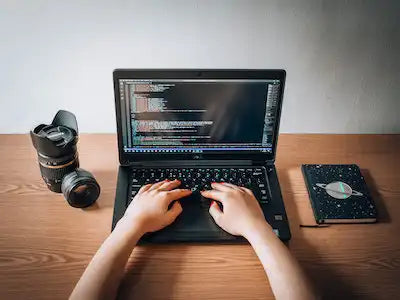 Impact of Outdated Operating Systems on Laptop Performance by Prime Tech Support for Laptop Clients in Miami - Visual representation illustrating how outdated operating systems can affect laptop performance, provided to laptop clients in Miami.