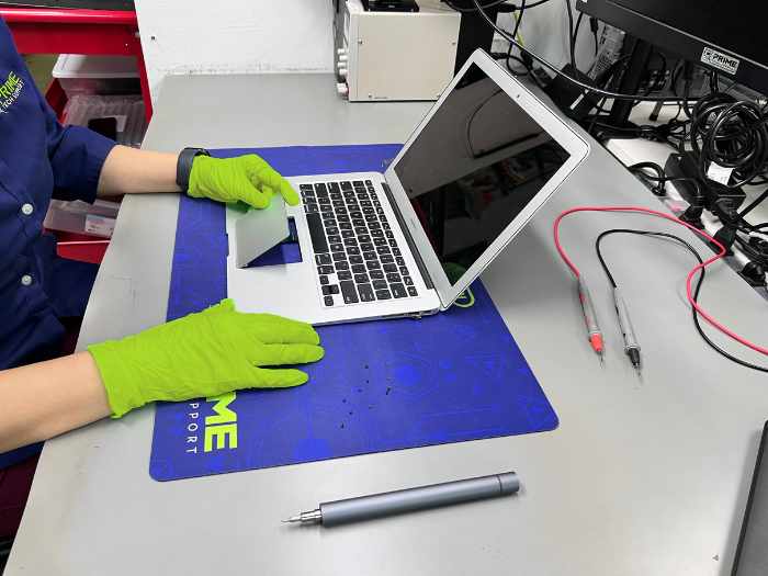 MacBook Air trackpad repairs performed in Prime Tech Support lab for a customer located in Miami